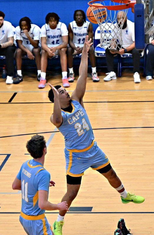 Dell Richards hits two of his 12 points.