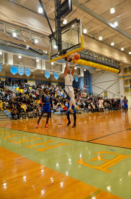 As the ball came down Jameson Tingle was like a Kid Cudi song.