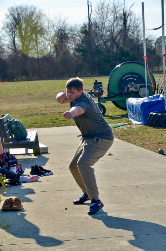 Seahawks sophomore Cody Elmer gets ready to launch the ball.