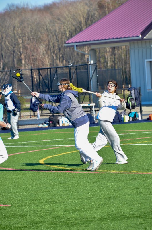 Seahawks junior Meredith Schiff intercepts a pass on a two-on-one break.