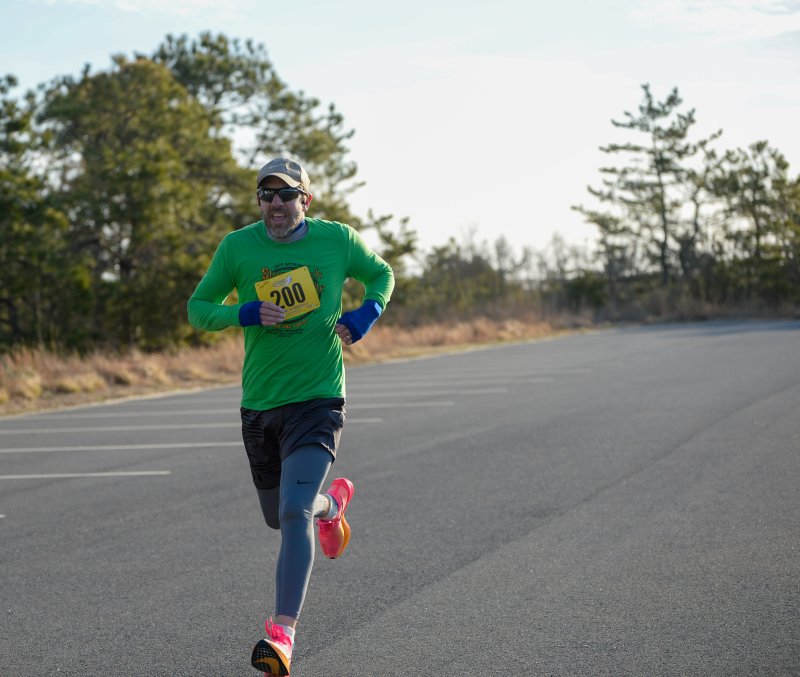 Stephen Crowell takes second in the 5K in 20:08.