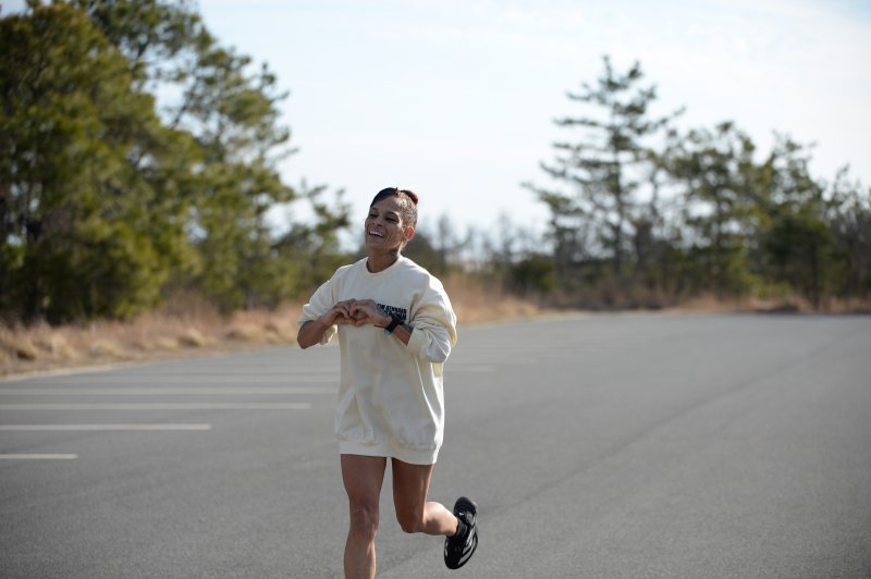 Zule Martinez logs a half-marathon time of 1:36:34.