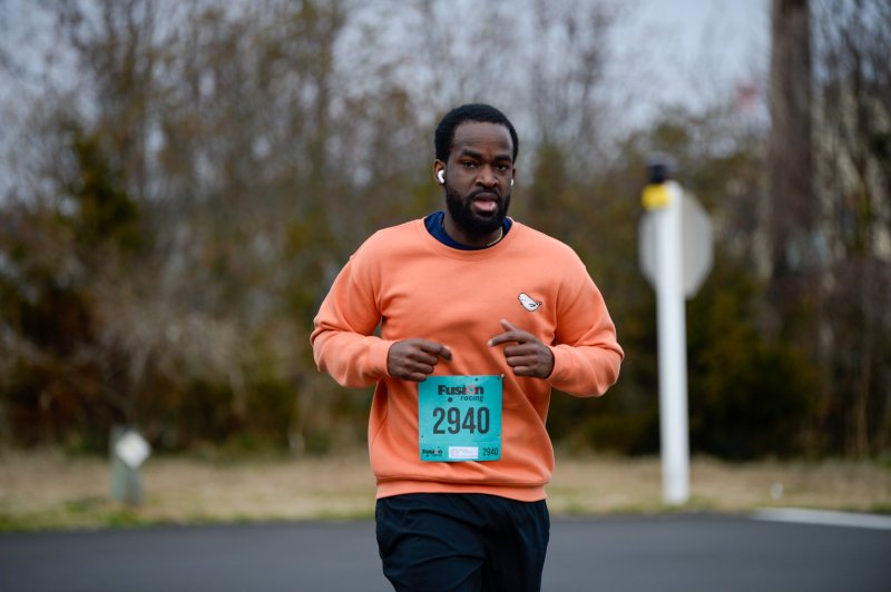 Bevensky Augustine finishes the race in 29:02.