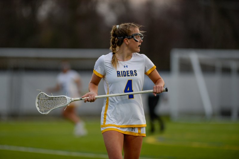 CR’s Ellie Fuchs scans the field.