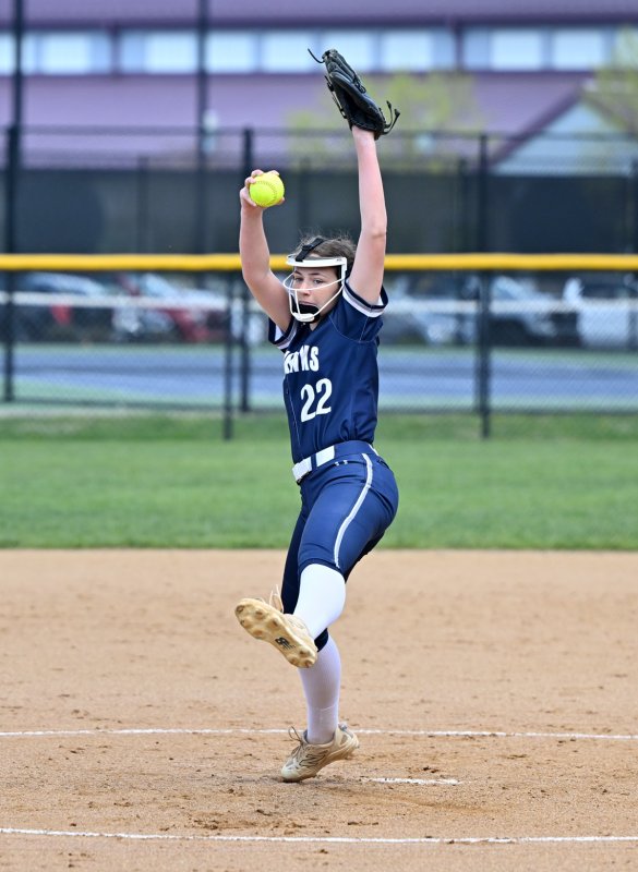 Seahawks’ junior pitcher Caroline White delivers to the plate in the loss to the Red Wolves.