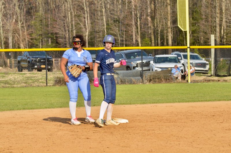 Seahawks freshman Danica Bergh looks at the outfield after reaching second.