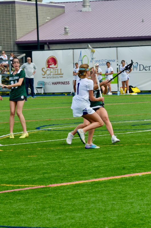 Seahawks sophomore Brooklyn Montgomery makes her way toward the goal.