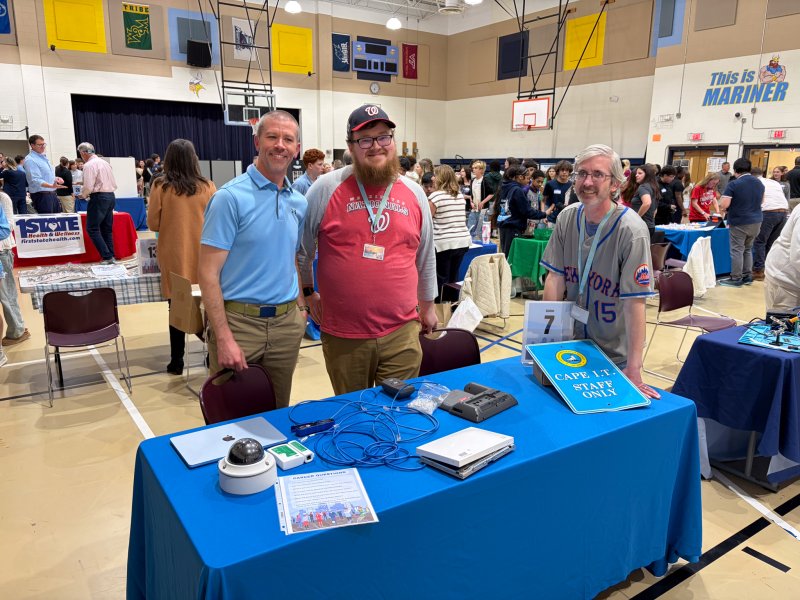 Mariner Middle hosts successful career fair for eighth-graders