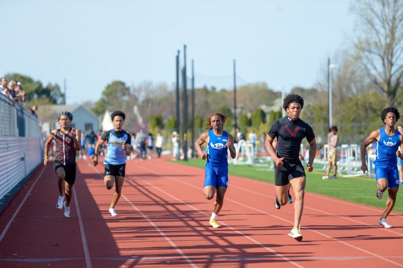 Phoenix Hendriquez of Smyrna wins the 100 meters in 10.7.