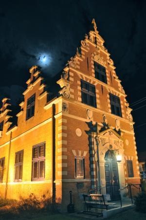The Zwaanendael Museum, built in 1931 to commemorate the 300th anniversary of the first European settlement in Delaware, is modeled after the former city hall in Hoorn, Netherlands. BY RON MACARTHUR
