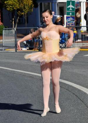 Ballerina Meoghan Swain, a member of Sussex Dance Academy, dances a solo selection. RON MACARTHUR PHOTO