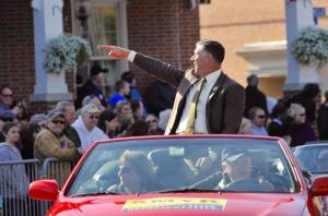 Republican Rep. Steve Smyk, who recaptured his 20th District seat, recognizes a face in the large Return Day parade crowd. RON MACARTHUR PHOTO
