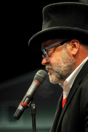 With top hat, Drexel Davison is emcee for the traditional Rehoboth Beach yule event. RON MACARTHUR PHOTO