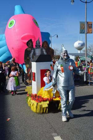 Tinman Bob Jannone of Rehoboth Beach pulls Leighanna Dougherty (Dorothy) of Millville, N.J. RON MACARTHUR PHOTO