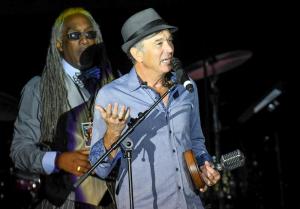 Rick Braun thanks the audience for being the best jazz fans as he accepts his Artist of the Year Award from Perky Scott.