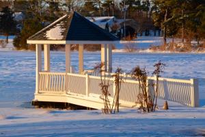 A Silver Lake gazebo in Rehoboth Beach picks up a glow from the early-morning sun. RON MACARTHUR PHOTO