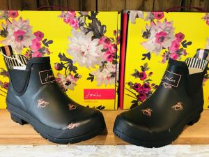 Wharton Garden Center rain boots