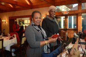 Delta Sigma Theta purse auction