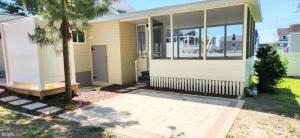 Screened in Porch