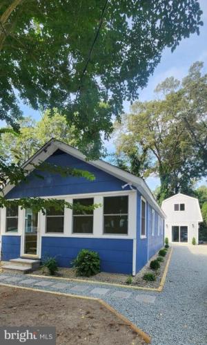 Front View of both Cottages