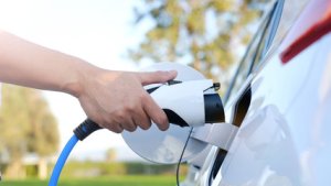Delaware electric vehicle mandate controversy