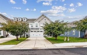 Home For Sale in Luxurious Community